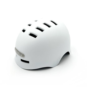 Weißer Rollerhelm mit LED